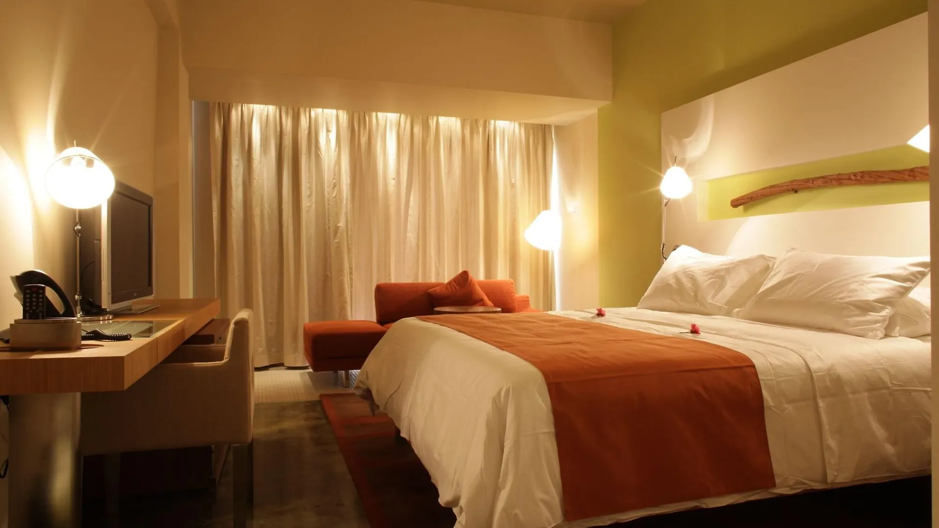 E-Hotel Larnaca Resort & Spa Perivolia Hotel