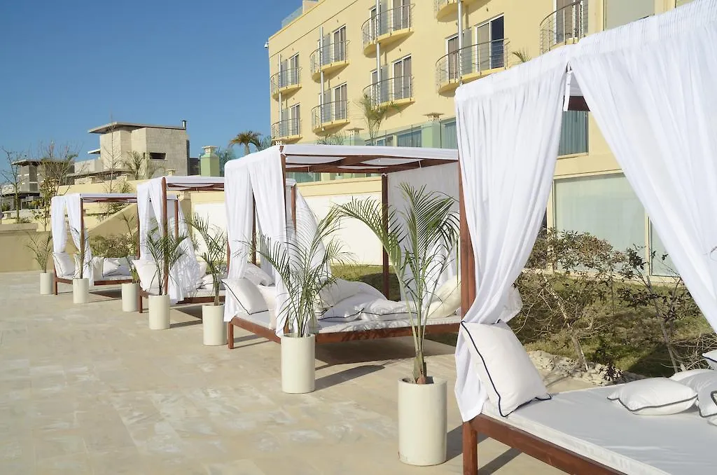 E-Hotel Larnaca Resort & Spa Perivólia